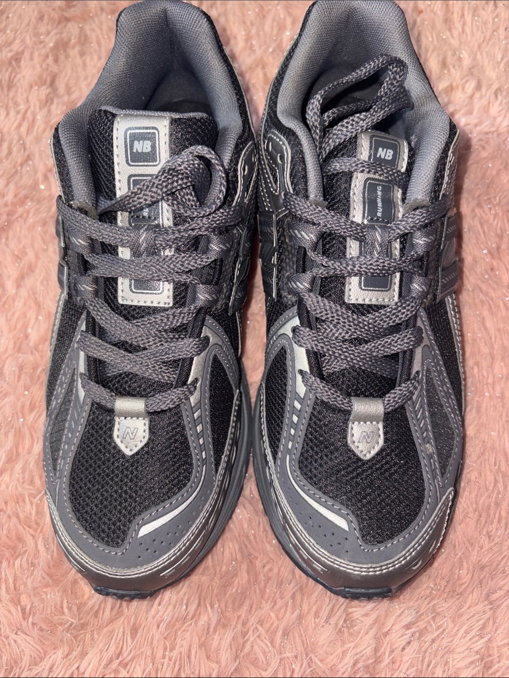 New Balance Black and Gray Running Sneakers - Picture 2 of 4